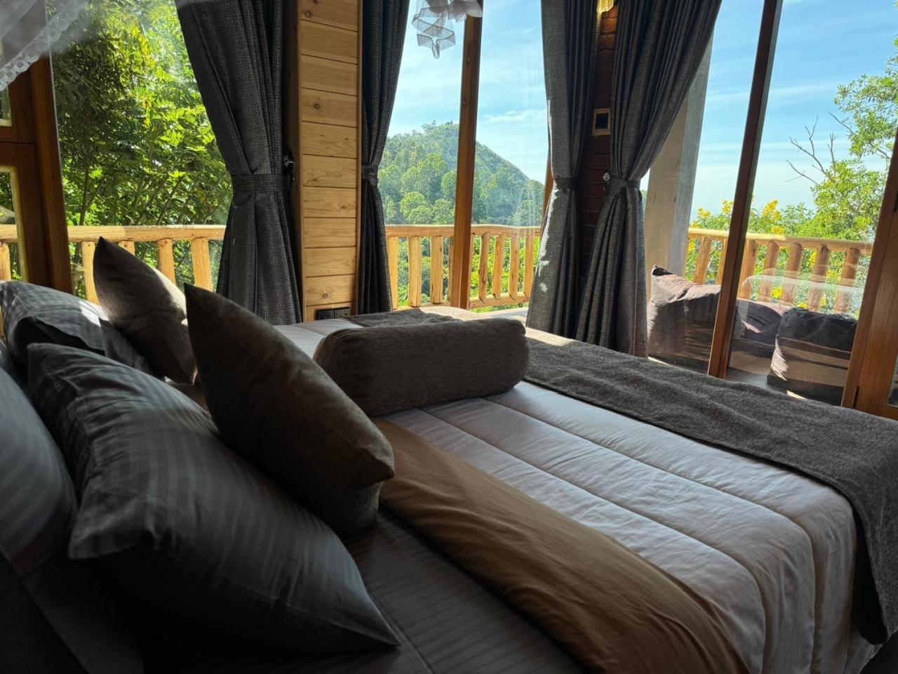 Two Summit View Ella Hotel Room photo